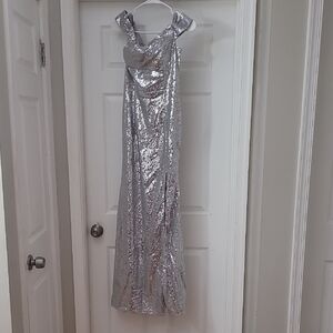 Elegant Silver Sequin Wedding Dress